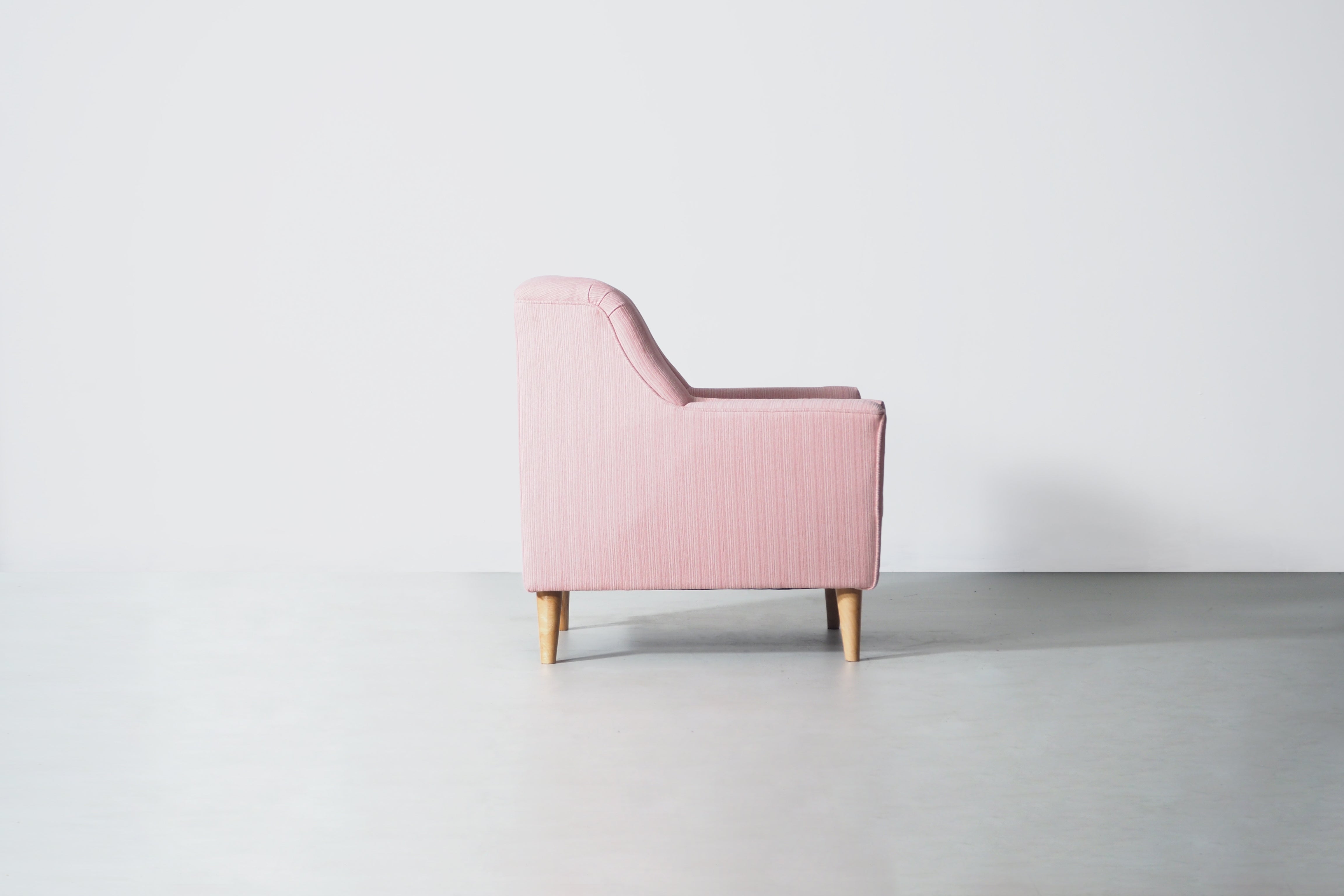 Vanya Pink Sofa 1 Seater